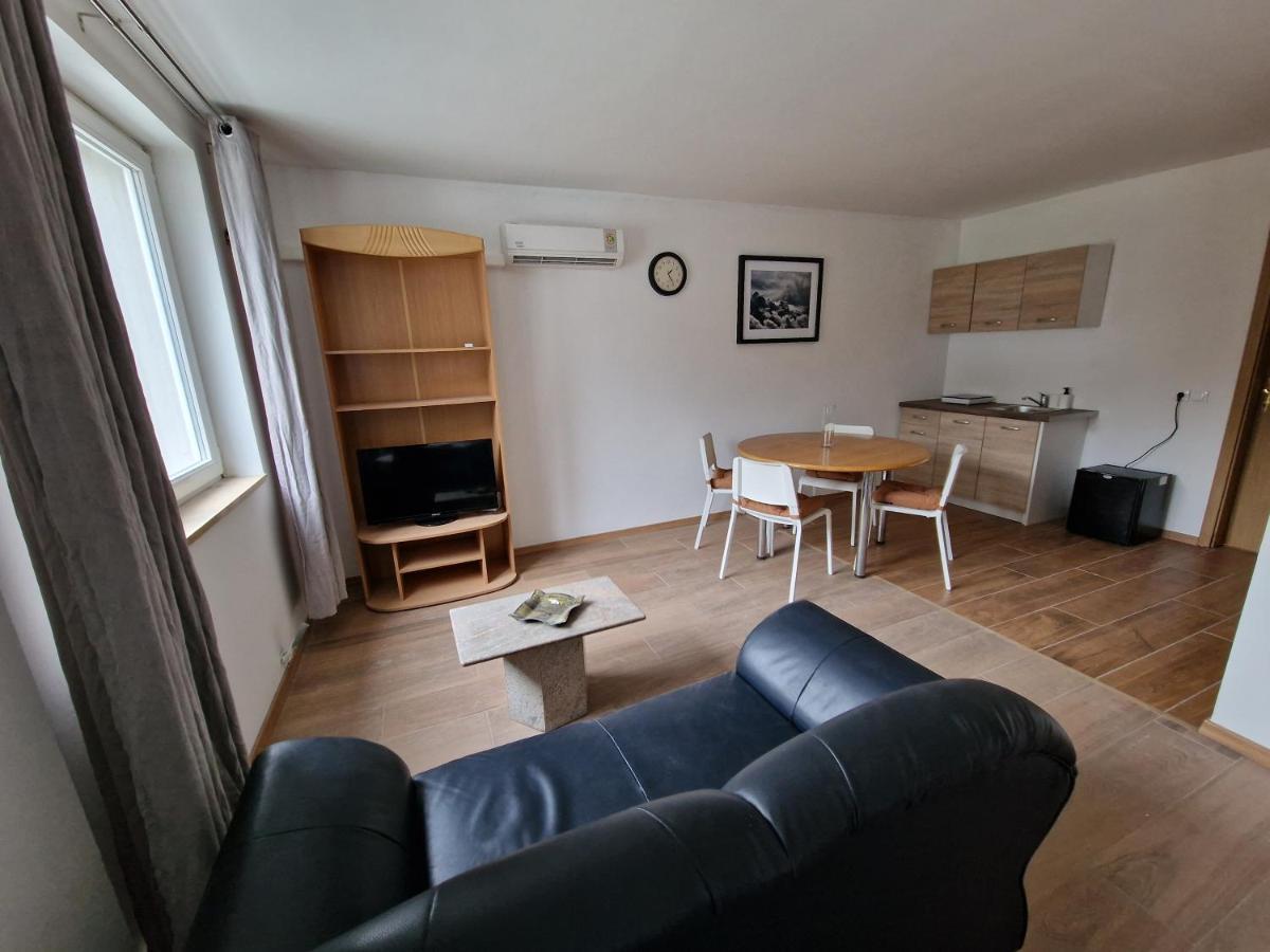 Origo Rooms And Apartments Stahovica ภายนอก รูปภาพ
